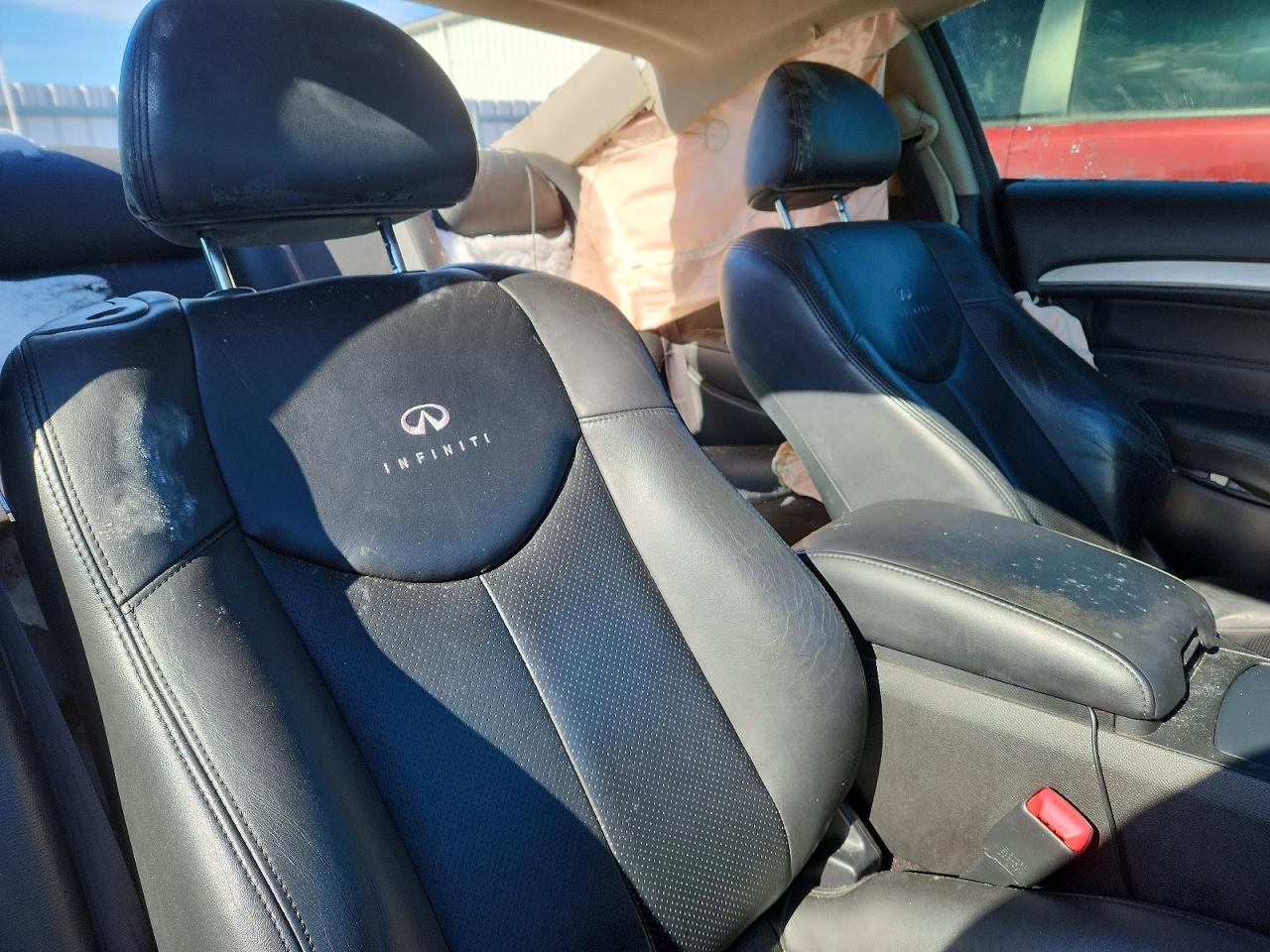 2009 INFINITI G37 photo 19