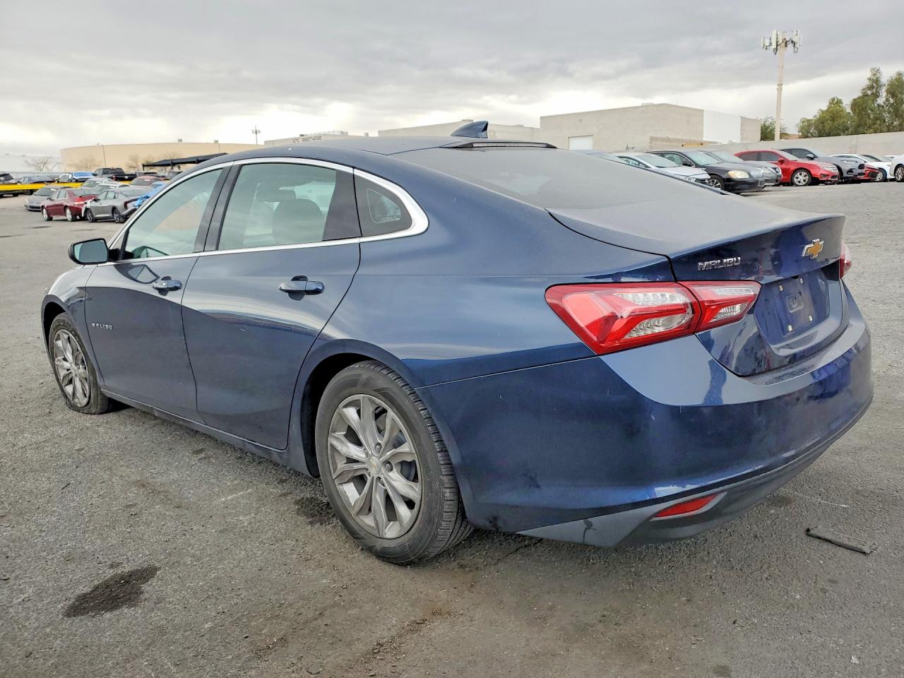 2022 CHEVROLET MALIBU LT photo 3