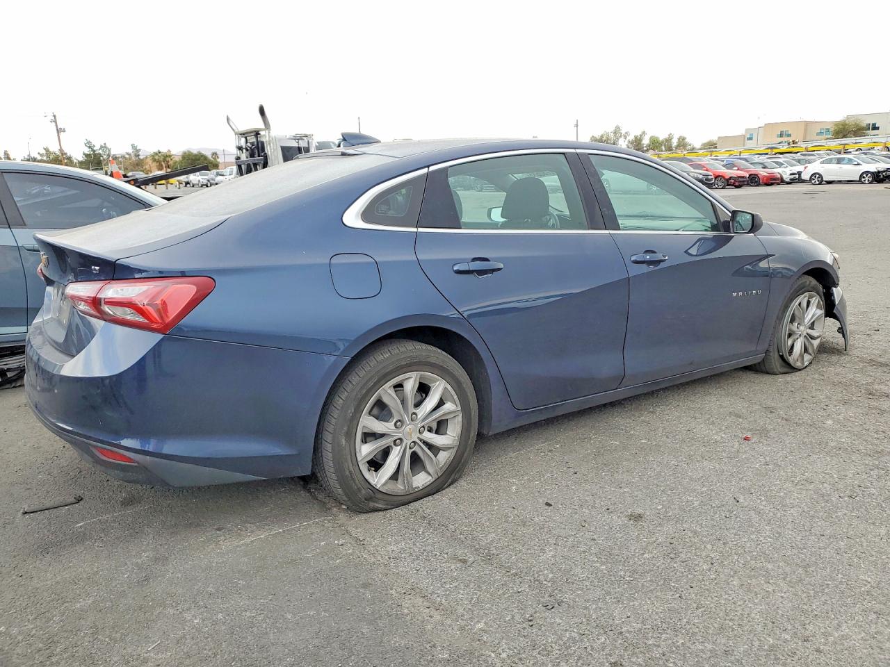 2022 CHEVROLET MALIBU LT photo 5