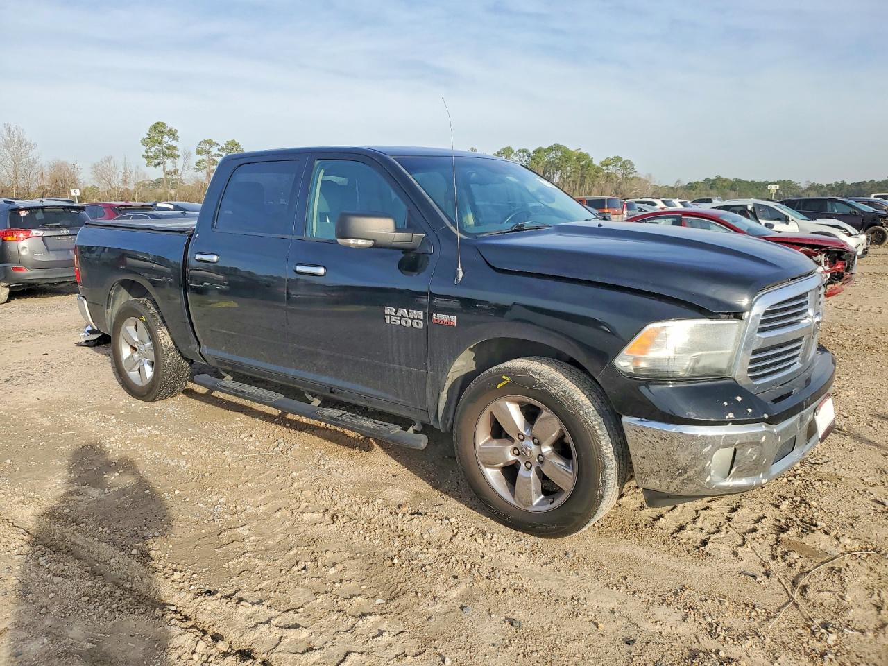 2013 RAM 1500 SLT photo 4