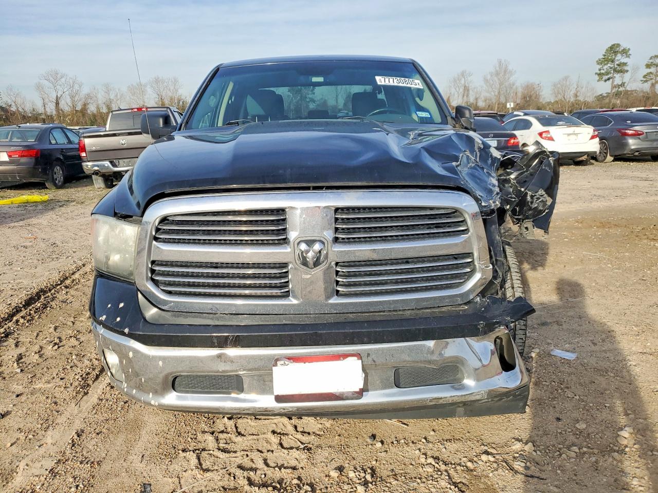 2013 RAM 1500 SLT photo 5