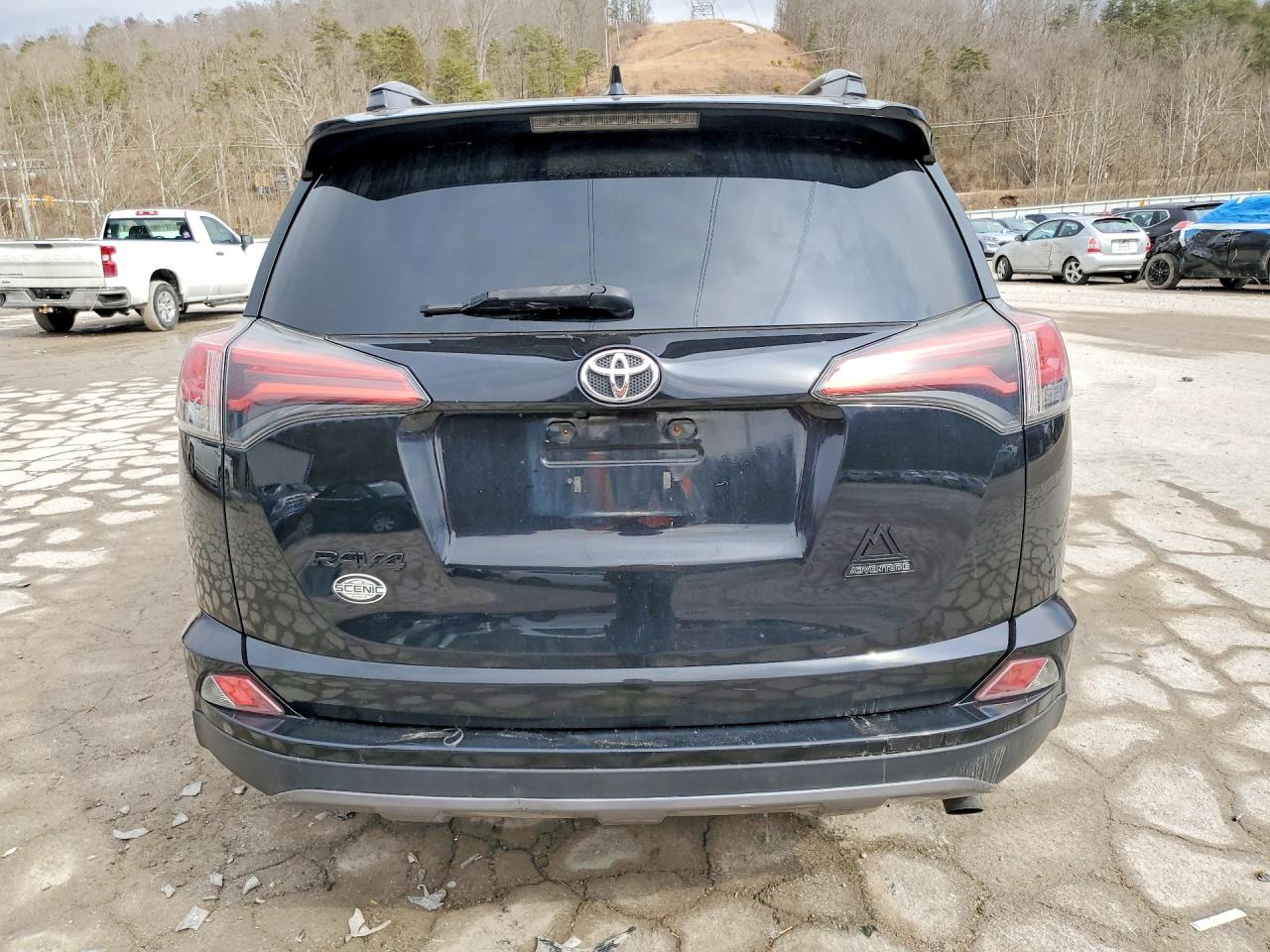2018 TOYOTA RAV4 ADVENTURE photo 6
