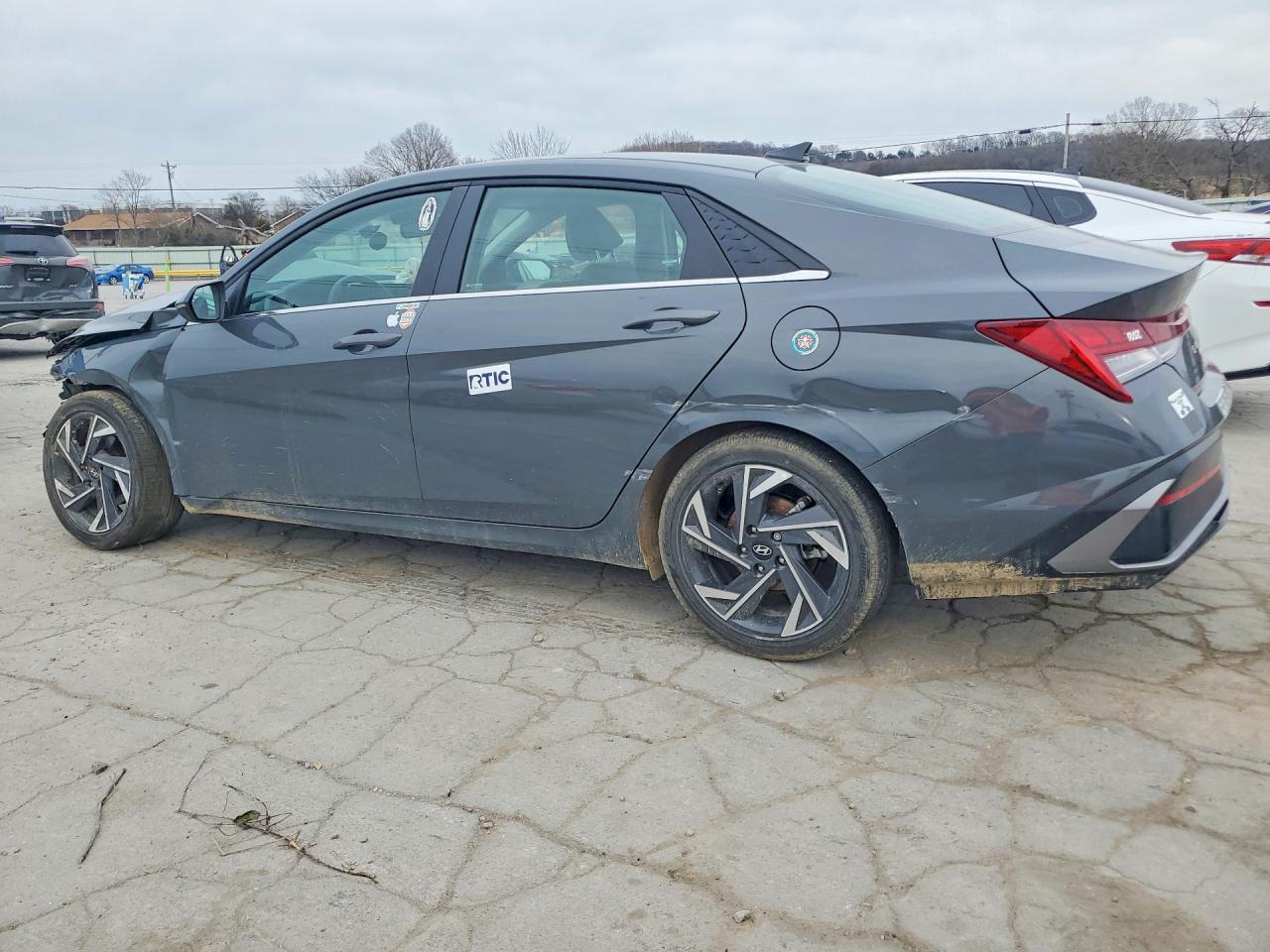 2025 HYUNDAI ELANTRA LIMITED photo 4