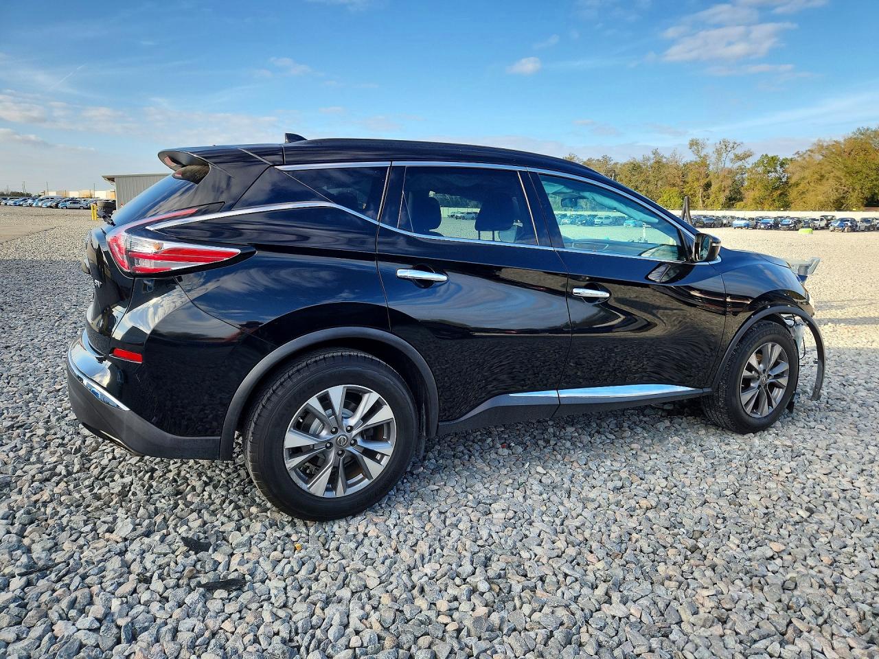 2017 NISSAN MURANO photo 5