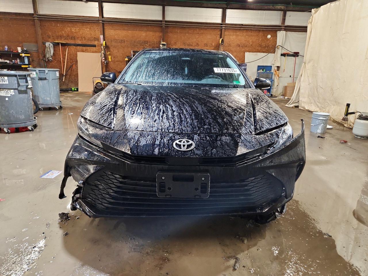 2025 TOYOTA CAMRY photo 5
