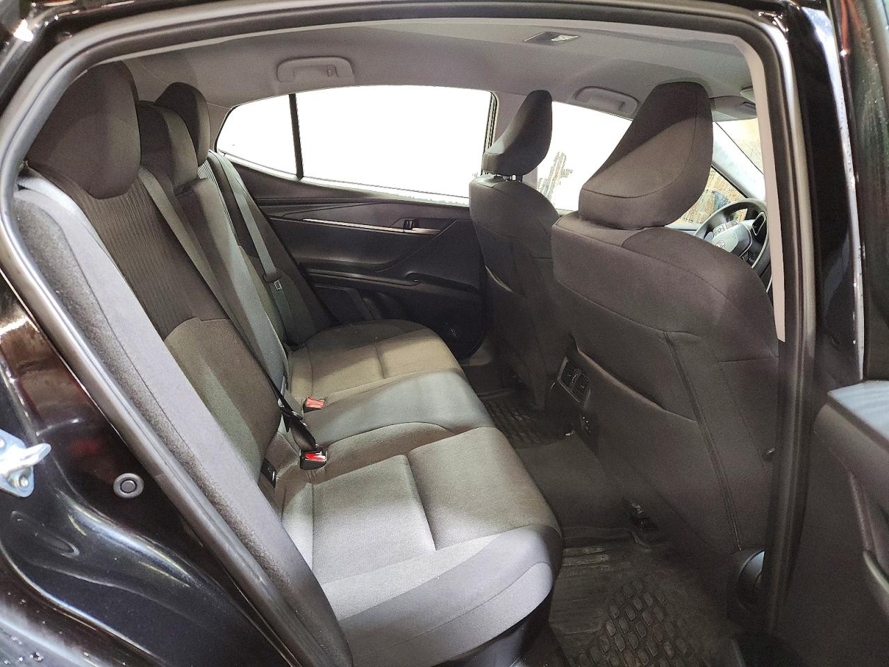 2025 TOYOTA CAMRY photo 10