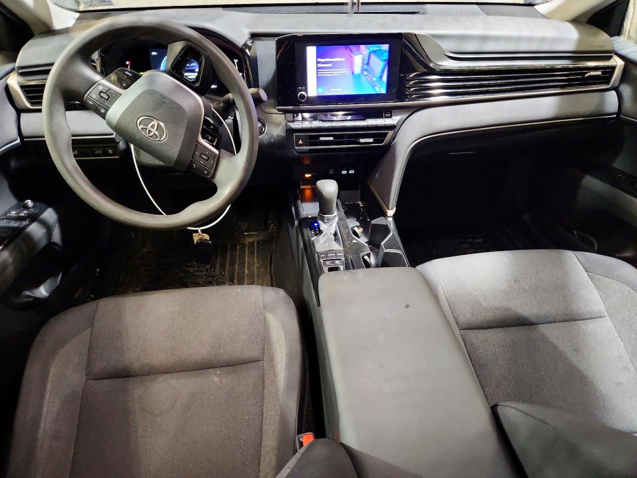 2025 TOYOTA CAMRY photo 8