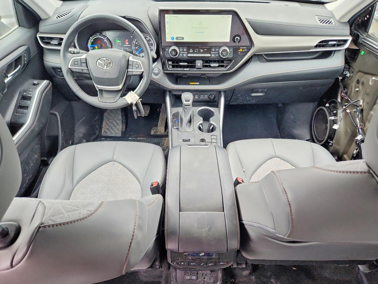 2023 TOYOTA HIGHLANDER HYBRID BRONZE EDITION photo 8
