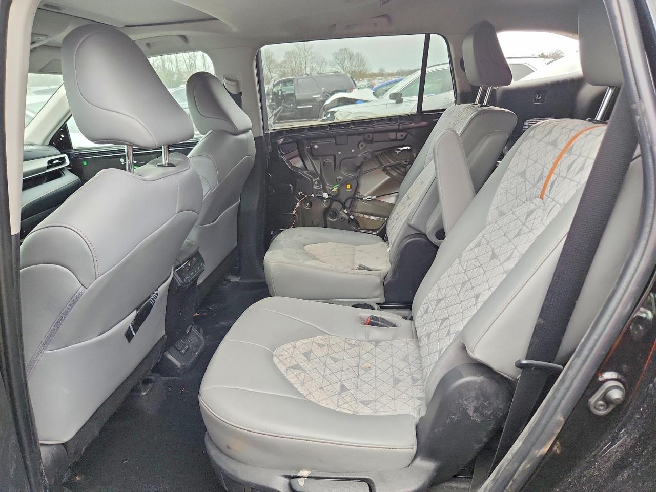 2023 TOYOTA HIGHLANDER HYBRID BRONZE EDITION photo 11