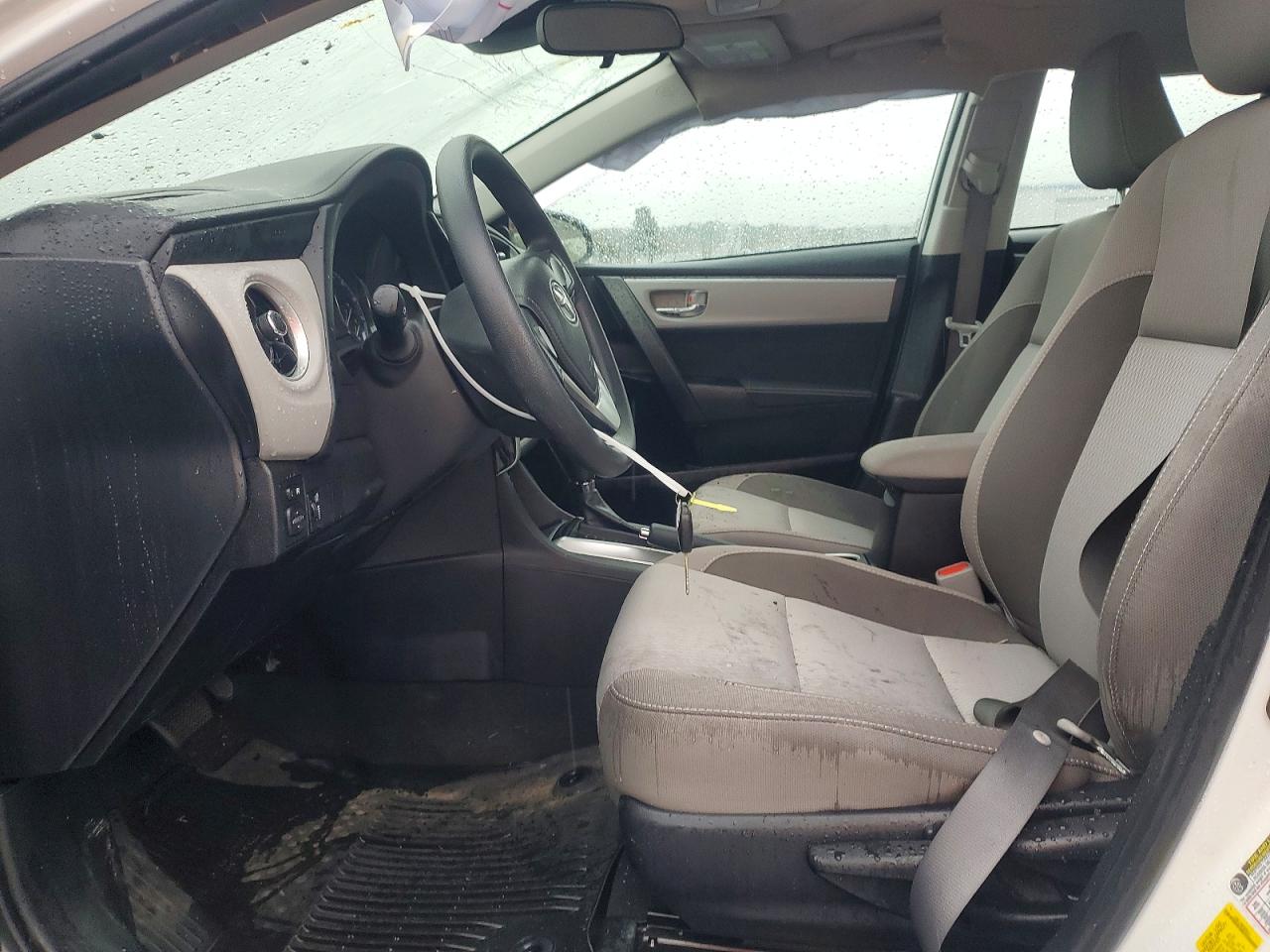 2019 TOYOTA COROLLA LE photo 13