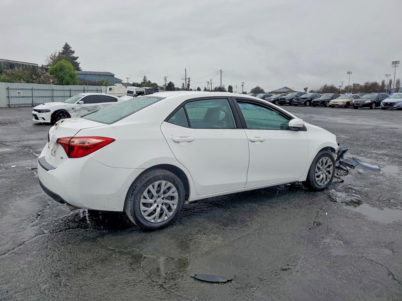 2019 TOYOTA COROLLA LE photo 5