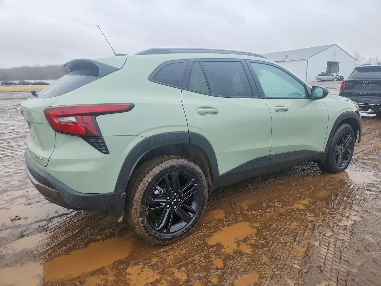 2025 CHEVROLET TRAX ACTIV photo 3