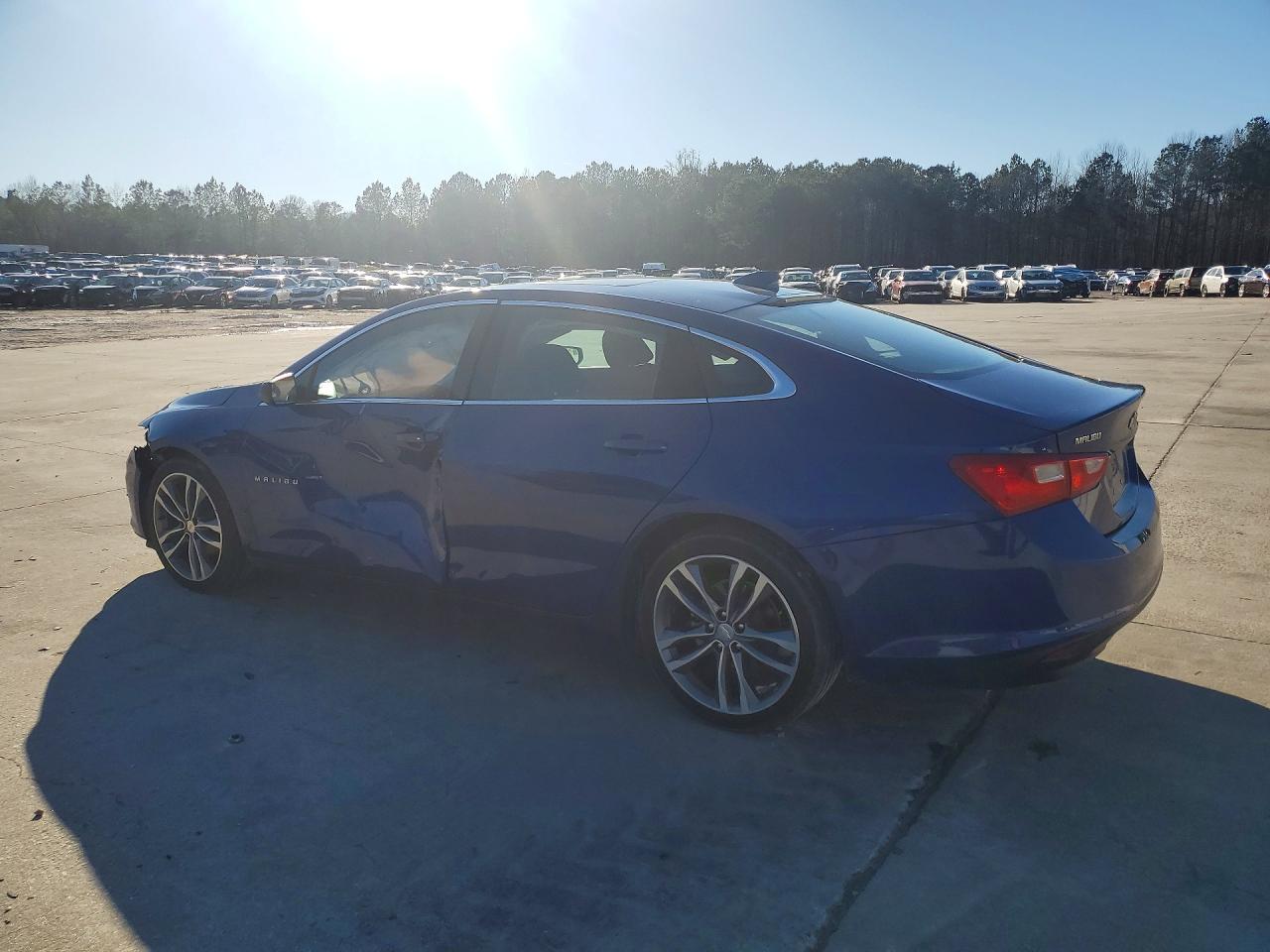 2023 CHEVROLET MALIBU LT photo 2