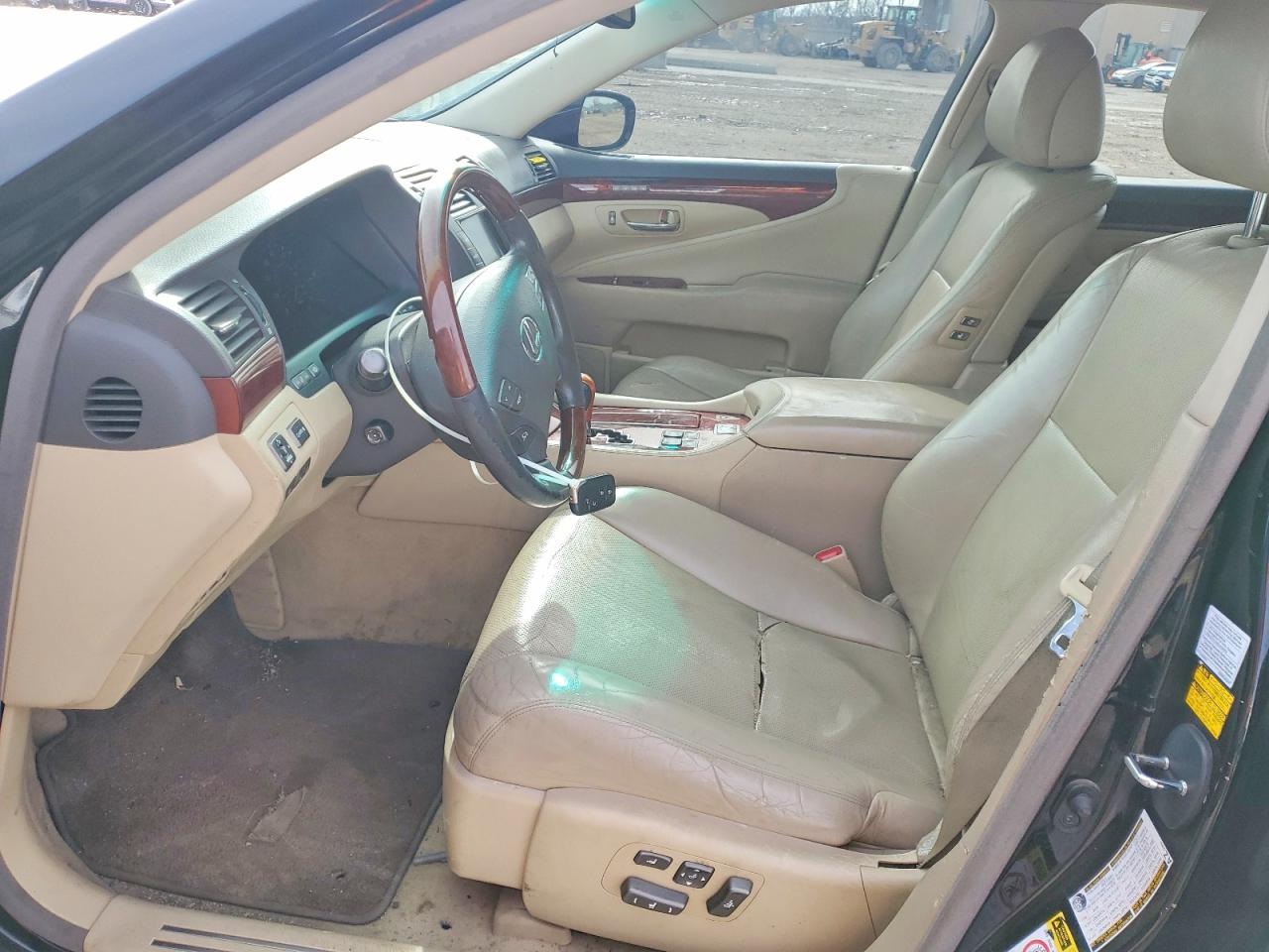 2009 LEXUS LS 460 photo 13