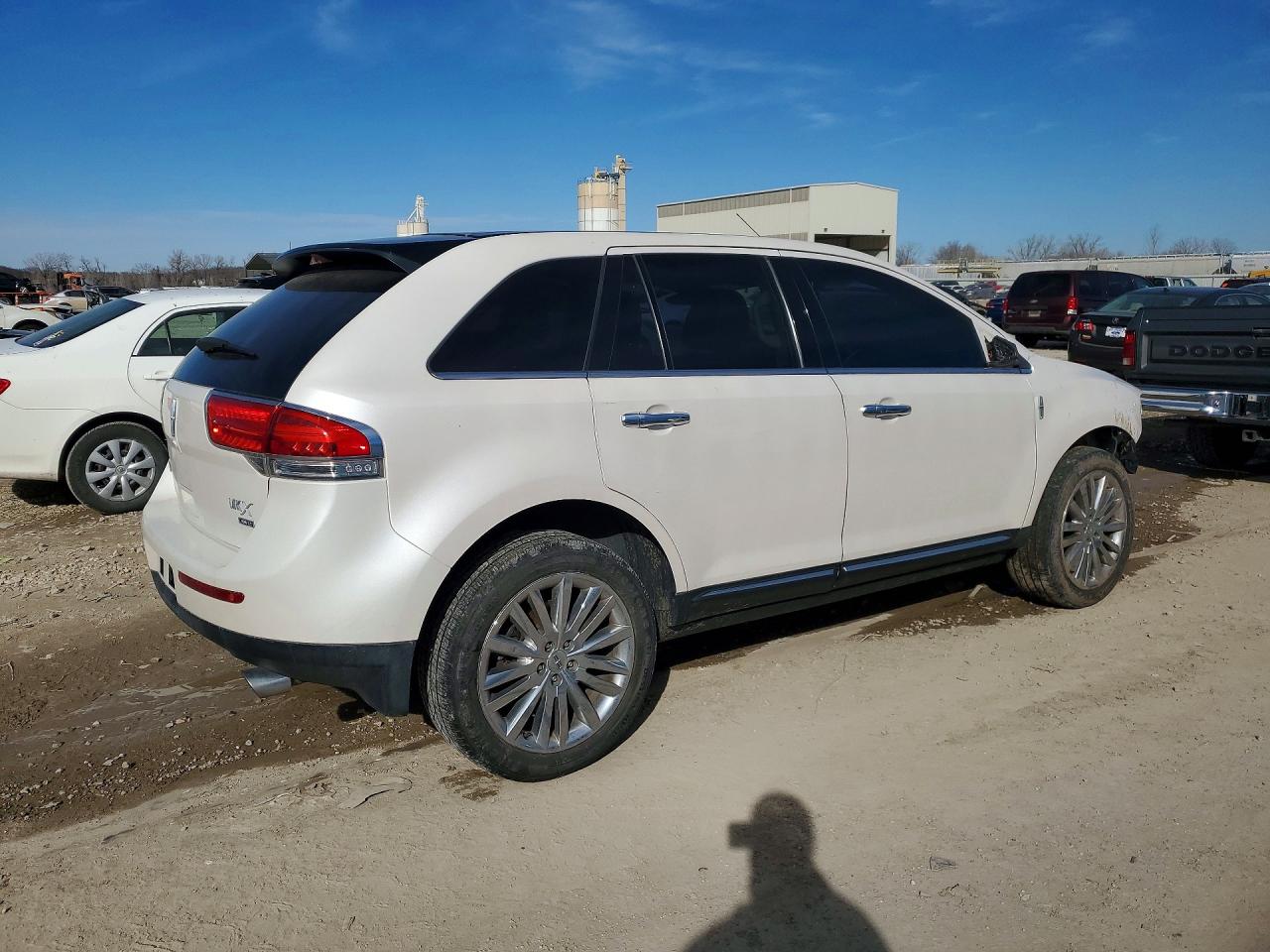 2015 LINCOLN TOWNHOUSE MKX photo 3