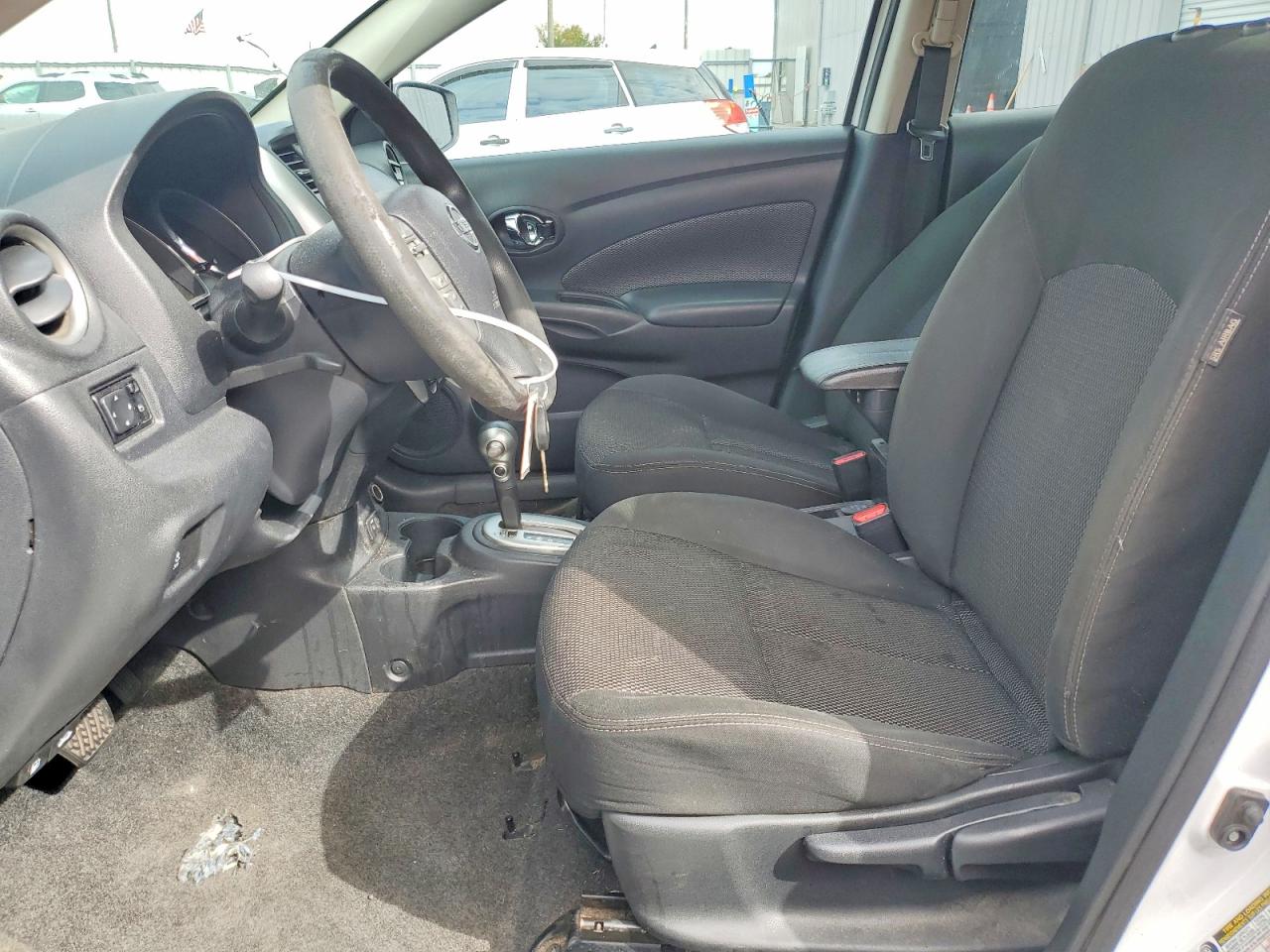 2018 NISSAN VERSA S photo 13