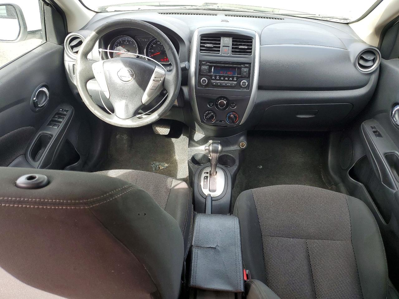 2018 NISSAN VERSA S photo 15