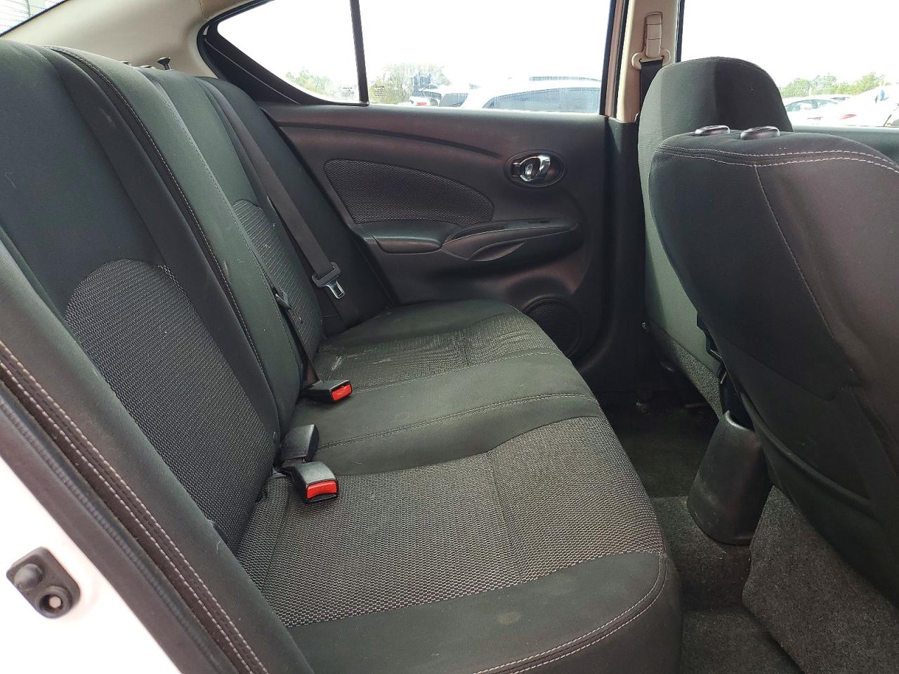 2018 NISSAN VERSA S photo 19