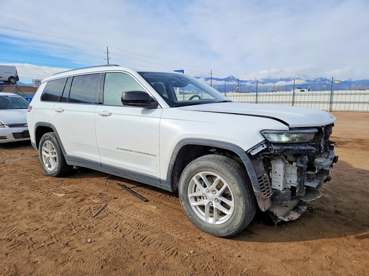 2023 JEEP GRAND CHEROKEE L LAREDO photo 10