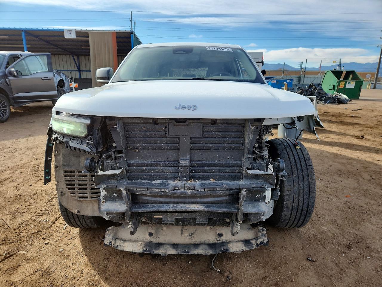 2023 JEEP GRAND CHEROKEE L LAREDO photo 13