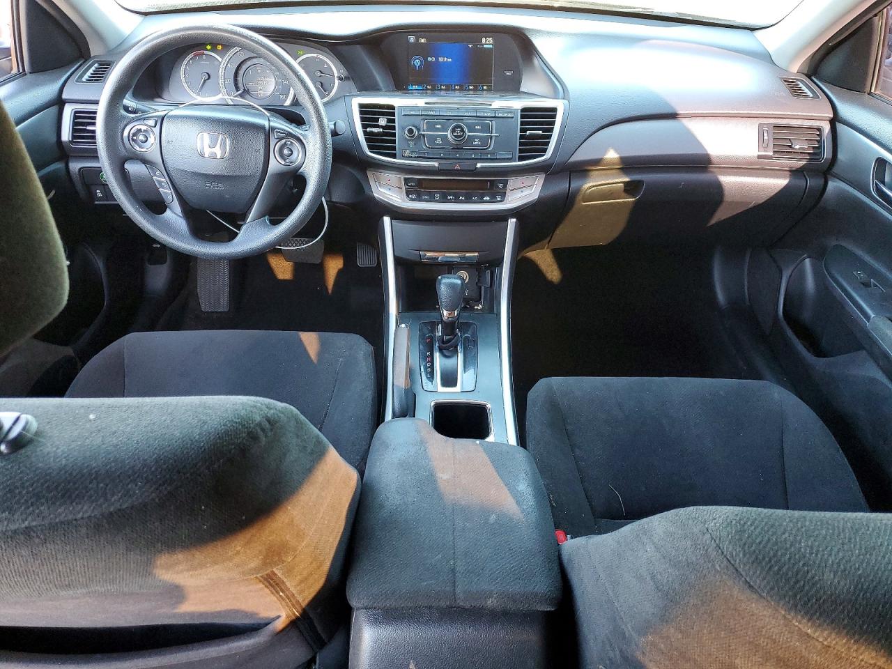 2013 HONDA ACCORD LX photo 22