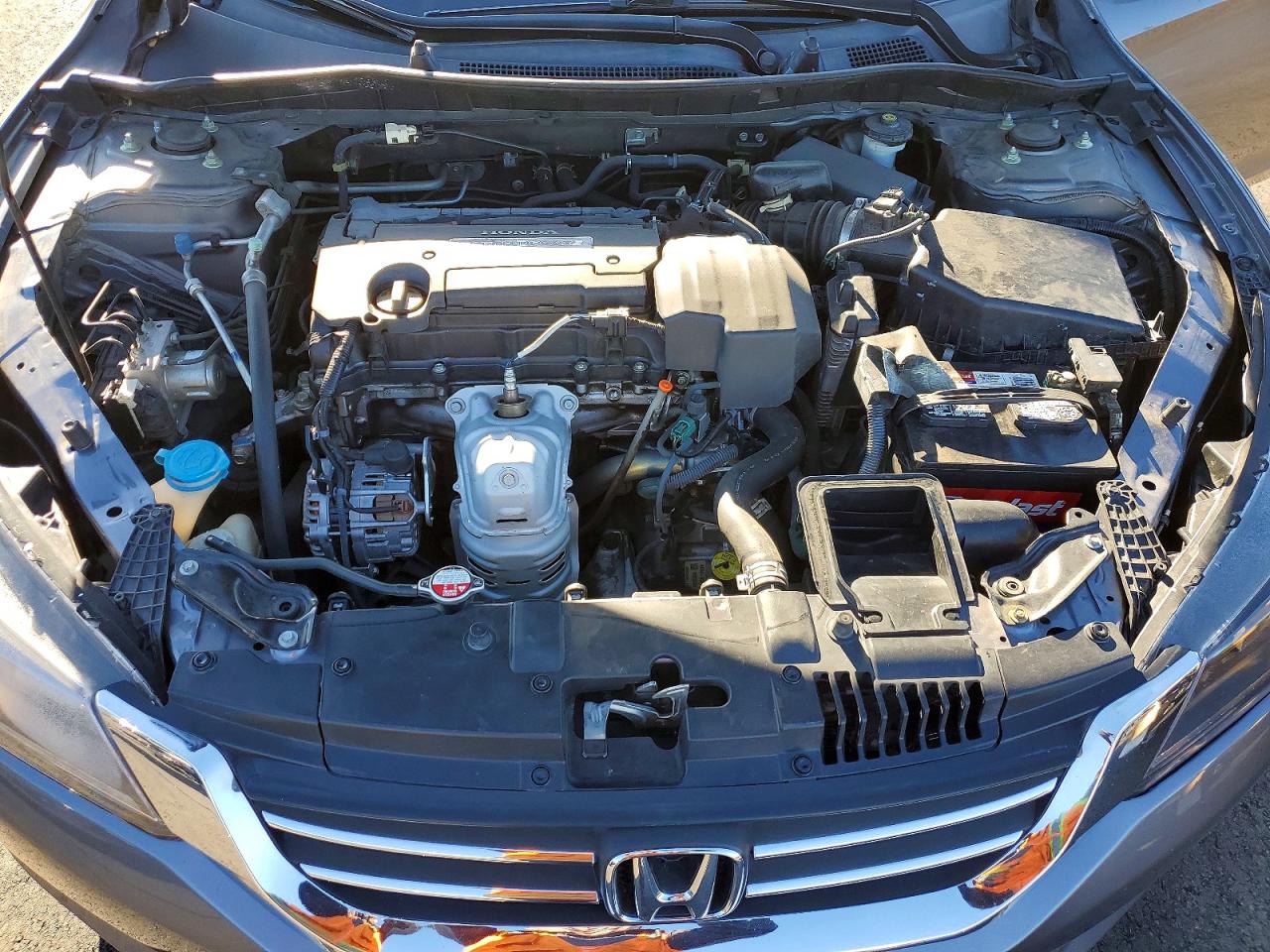 2013 HONDA ACCORD LX photo 31