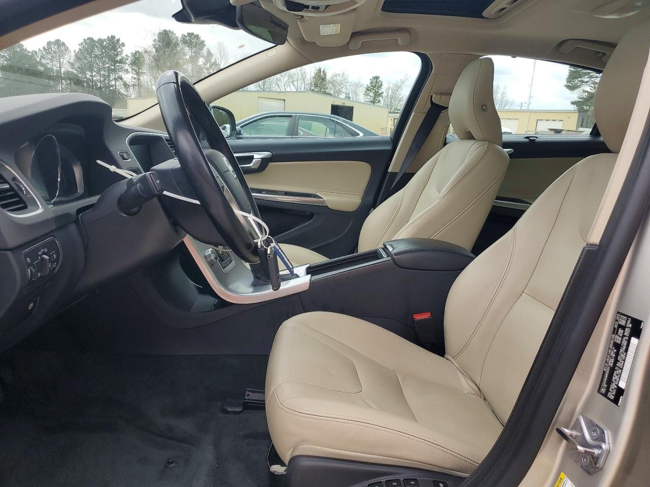 2017 VOLVO S60 PREMIER photo 7