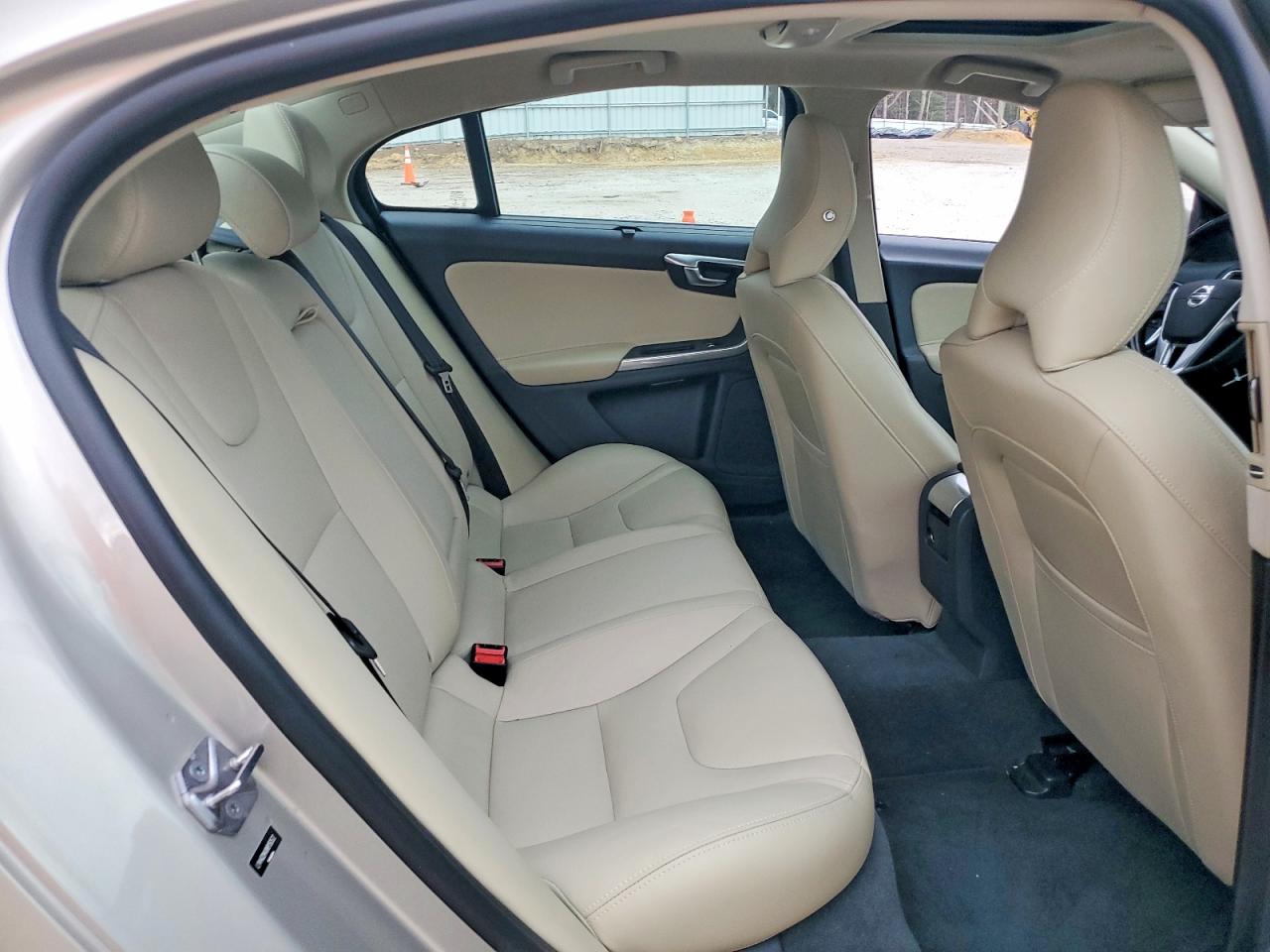 2017 VOLVO S60 PREMIER photo 10