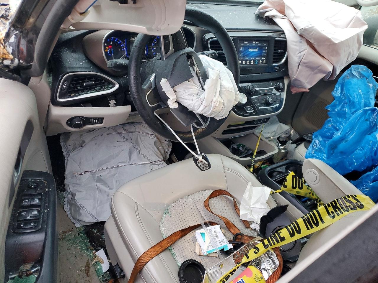 2021 CHRYSLER VOYAGER LXI photo 22
