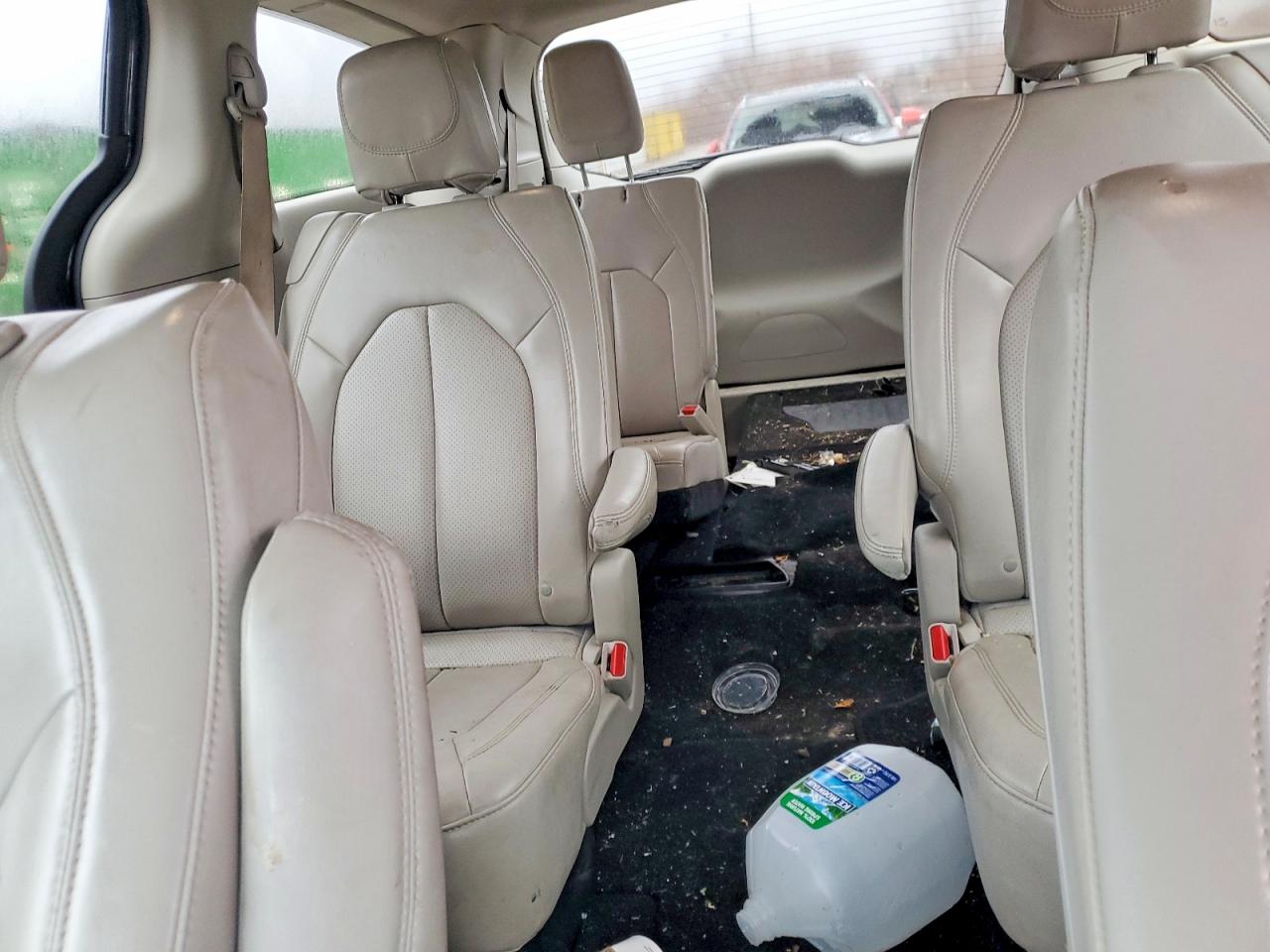 2021 CHRYSLER VOYAGER LXI photo 28