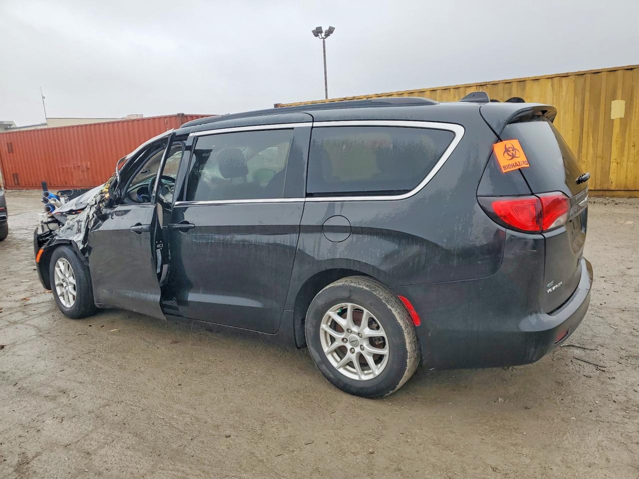 2021 CHRYSLER VOYAGER LXI photo 4