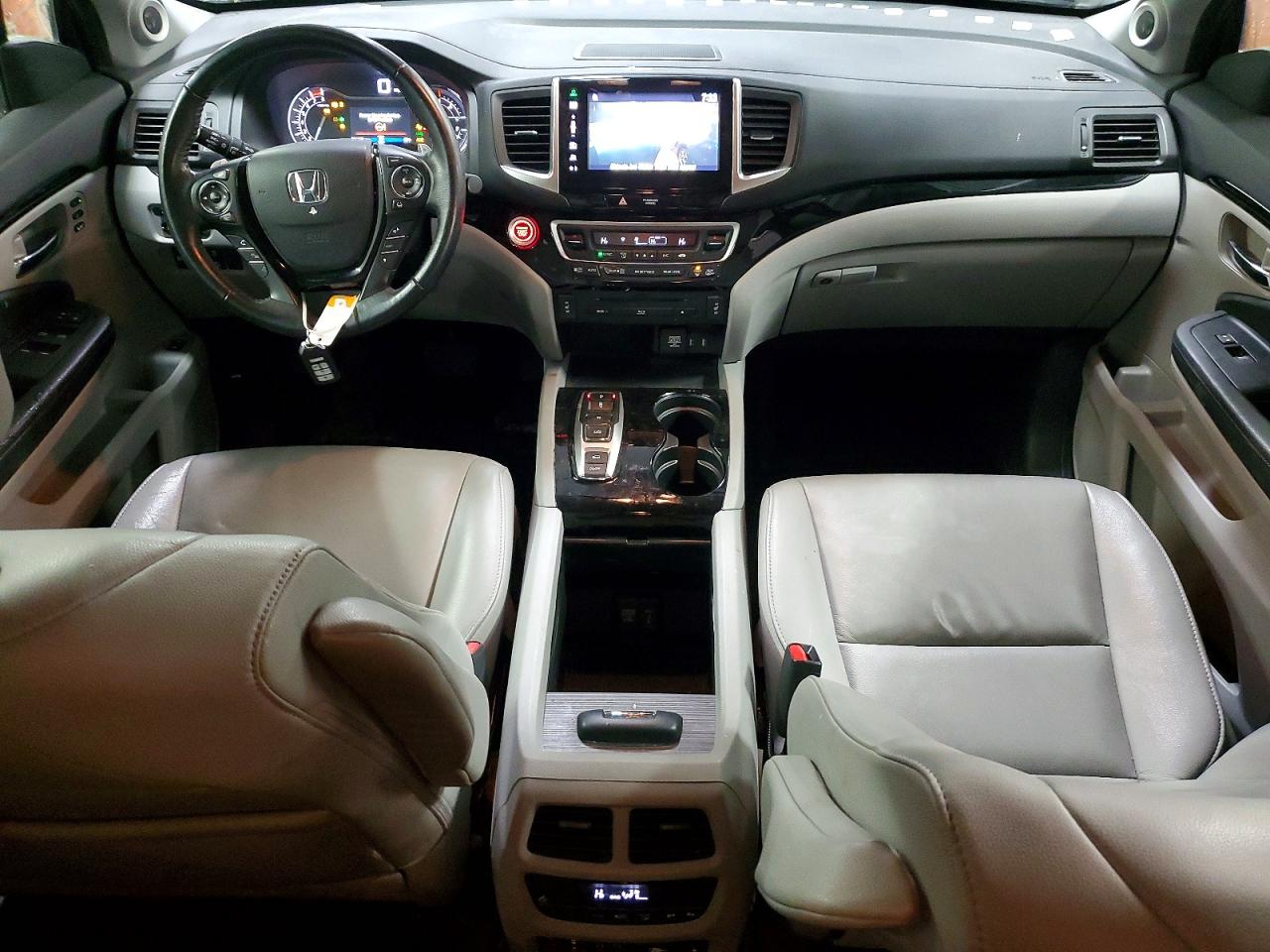 2016 HONDA PILOT TOURING photo 15