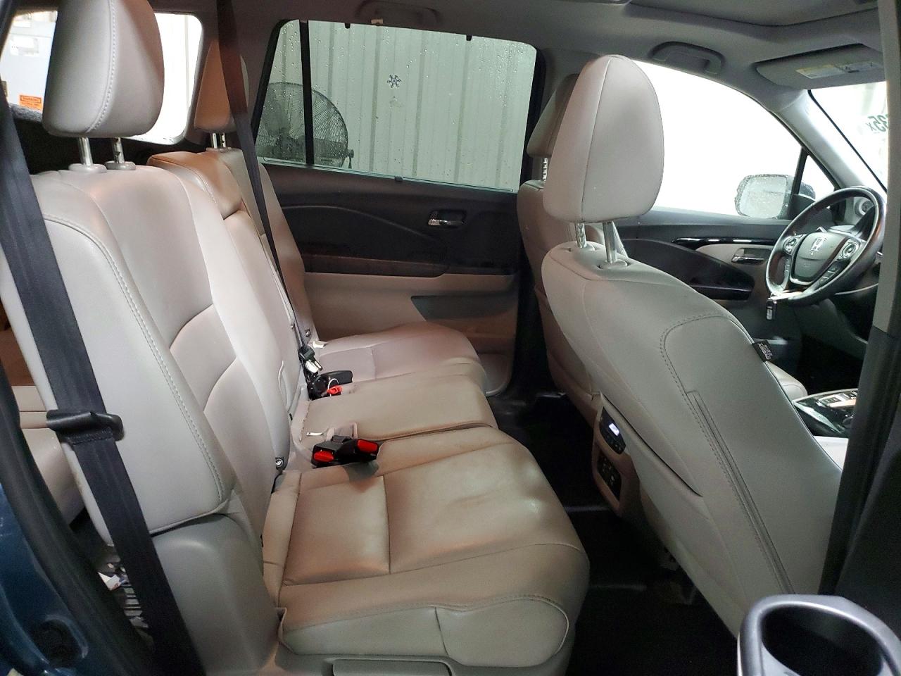 2016 HONDA PILOT TOURING photo 19