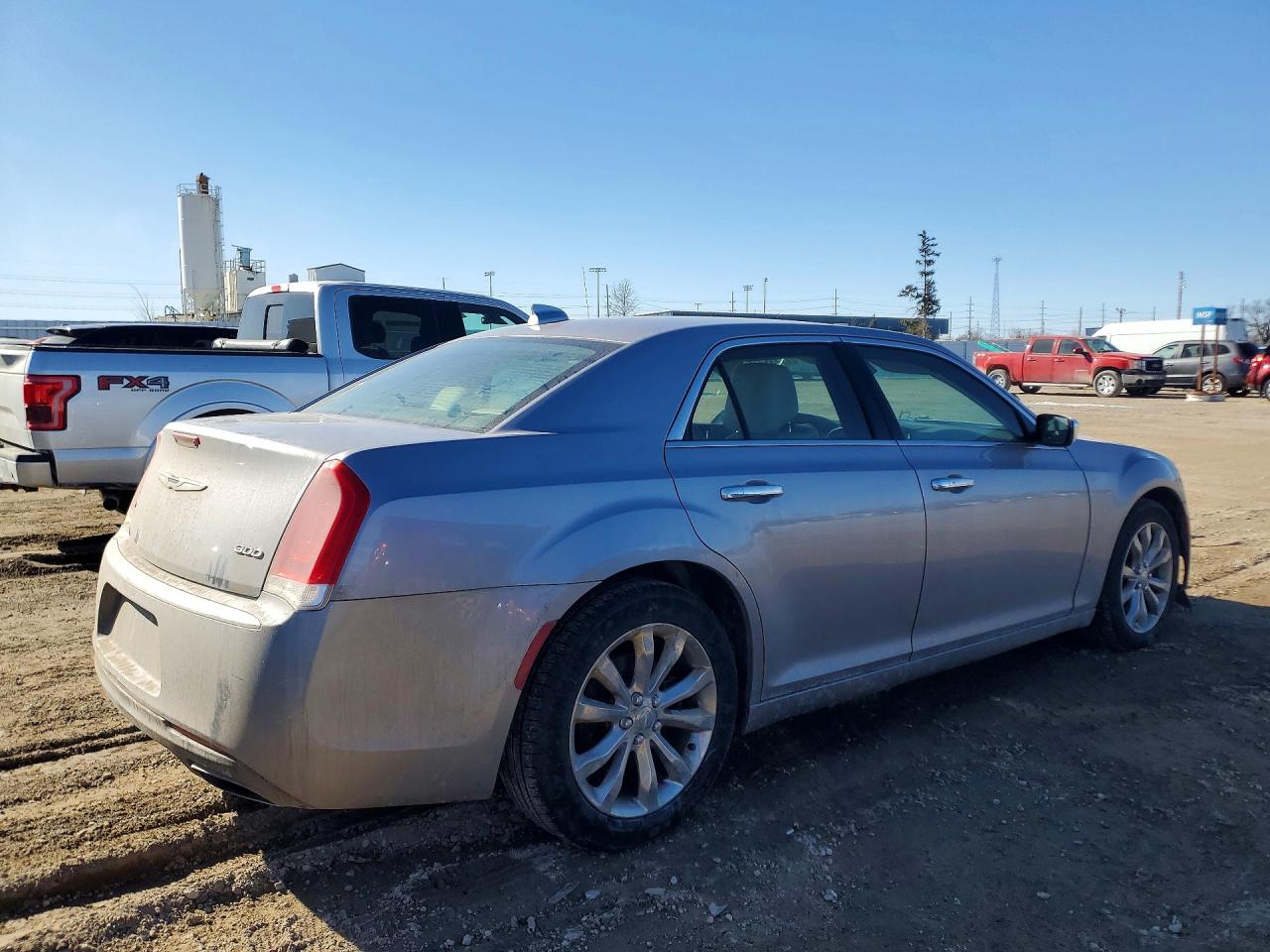2018 CHRYSLER 300 LIMITED photo 3