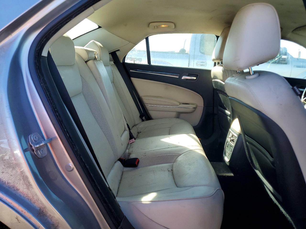 2018 CHRYSLER 300 LIMITED photo 10