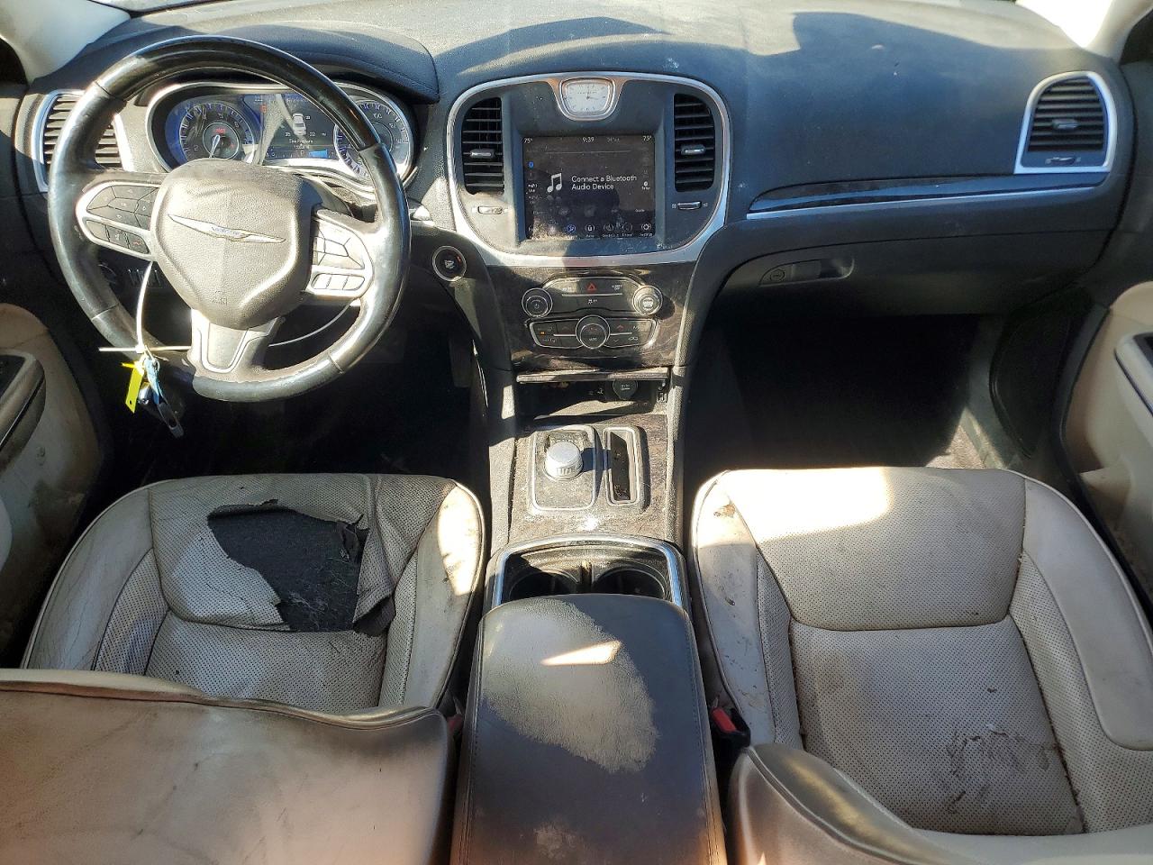 2018 CHRYSLER 300 LIMITED photo 8