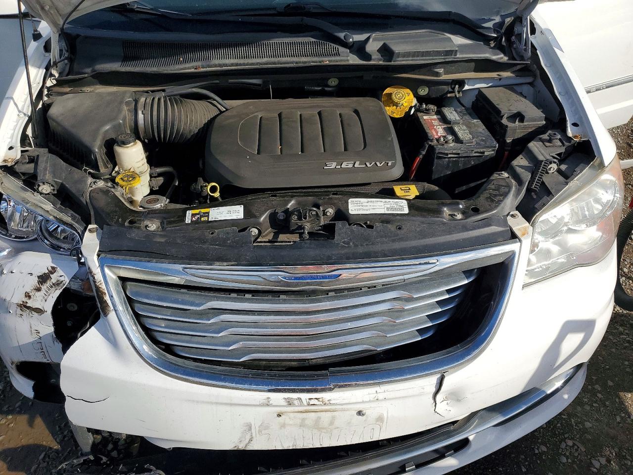 2015 CHRYSLER TOWN & COUNTRY TOURING photo 23