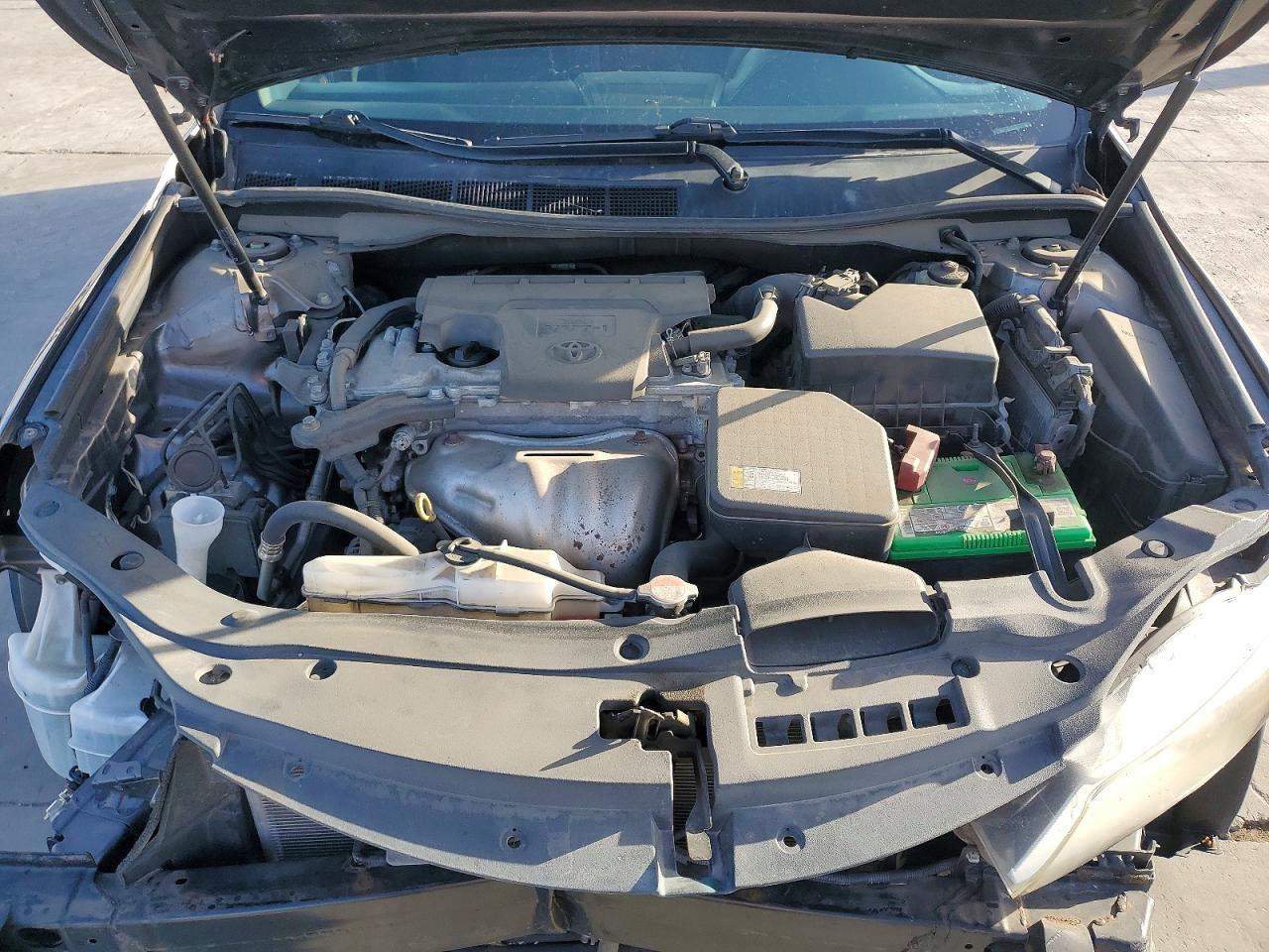 2016 TOYOTA CAMRY LE photo 31