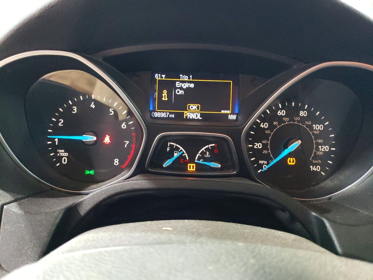 2017 FORD FOCUS SE photo 17