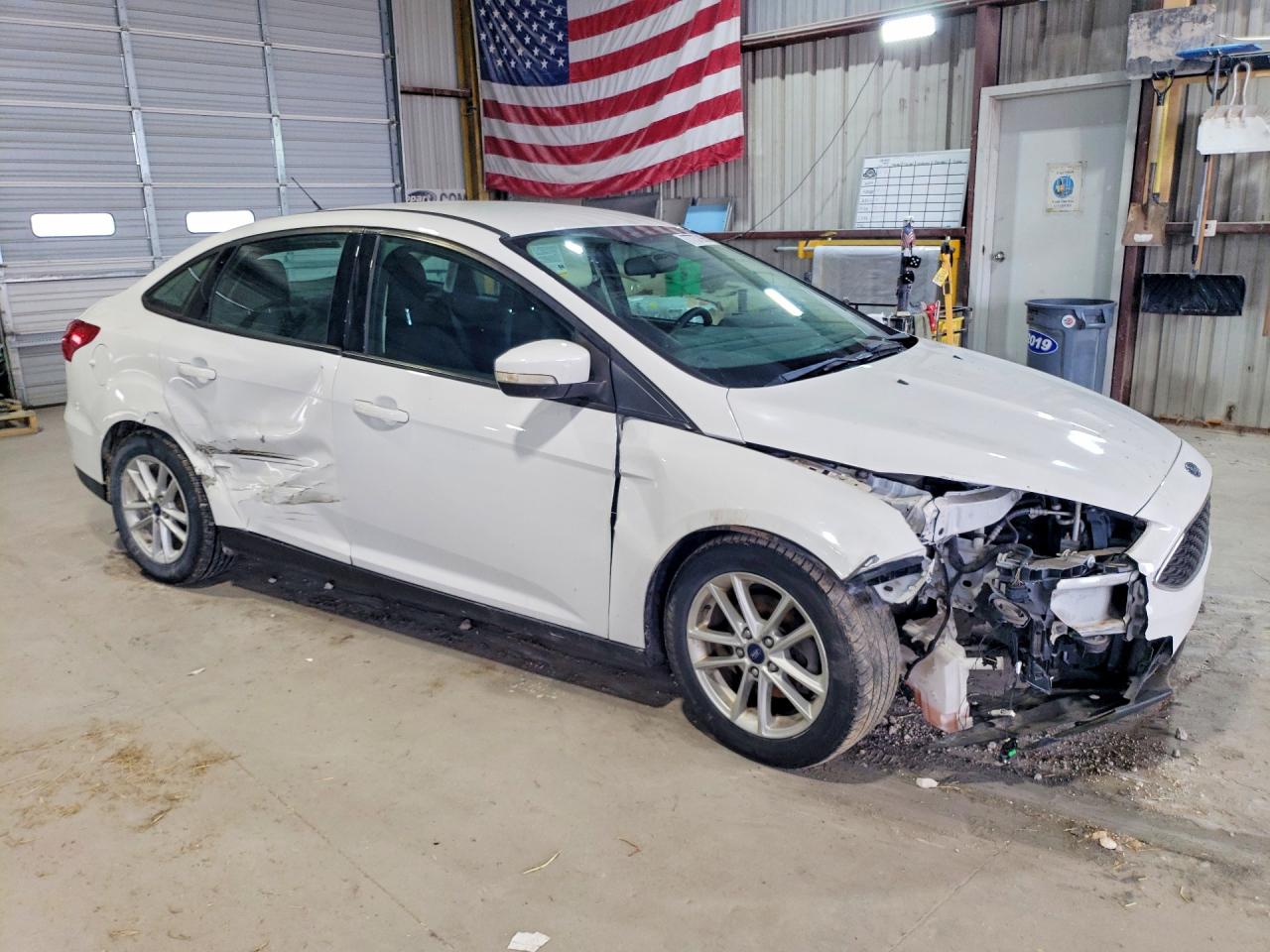 2017 FORD FOCUS SE photo 7
