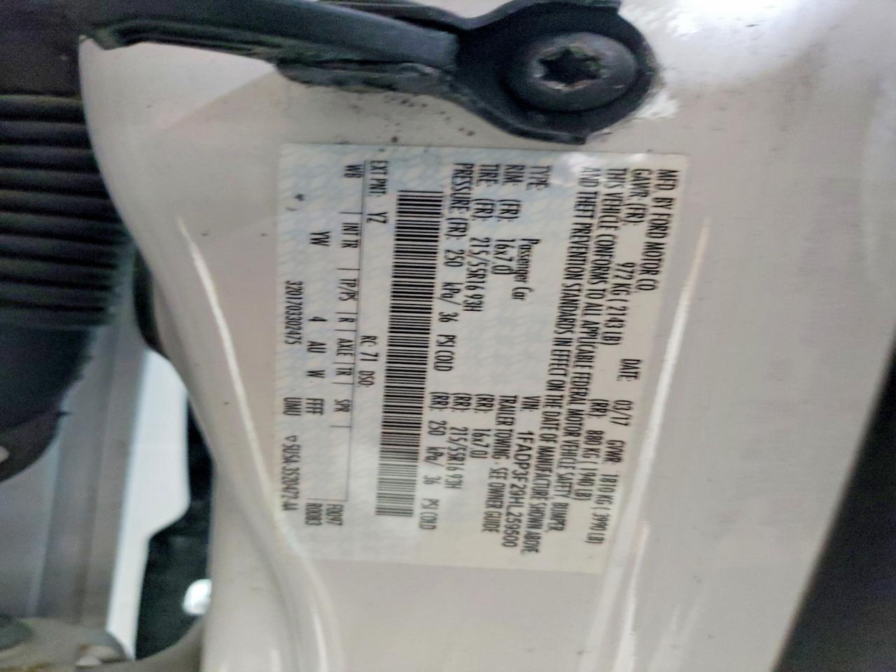 2017 FORD FOCUS SE photo 23