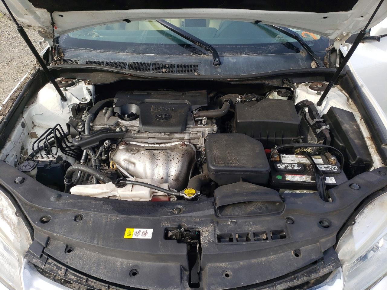 2015 TOYOTA CAMRY LE photo 11