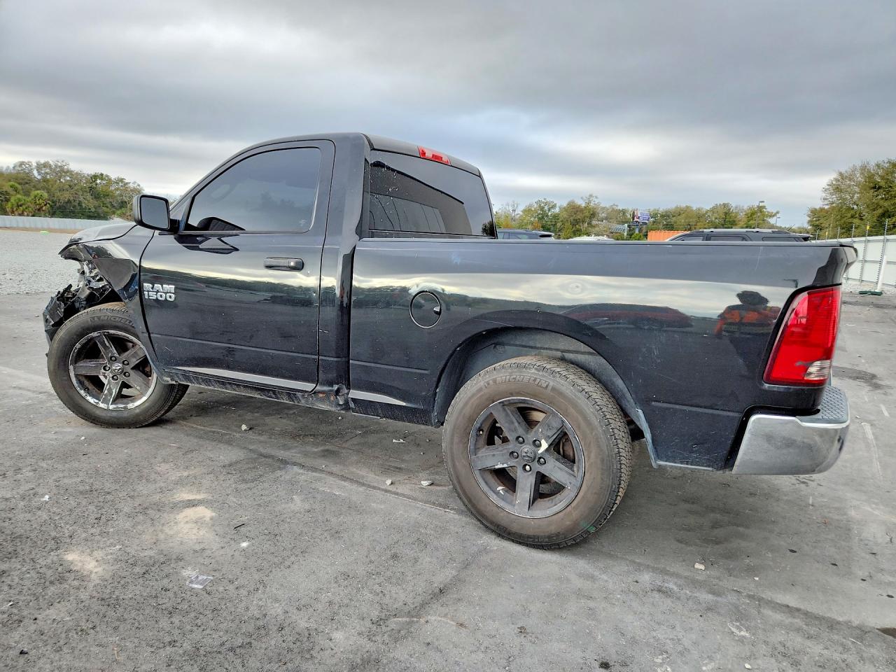 2016 RAM 1500 ST photo 2