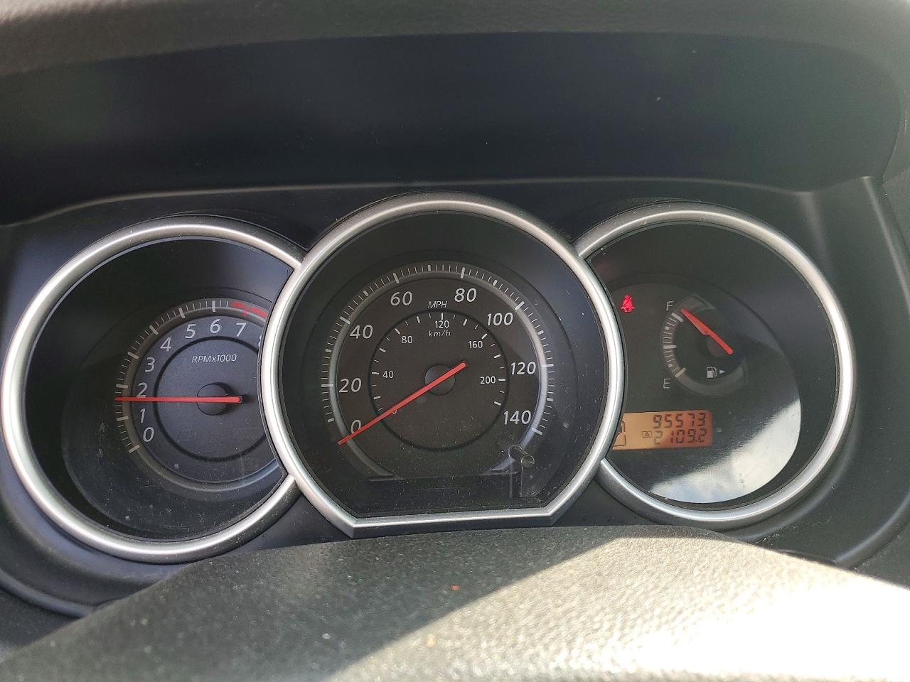 2012 NISSAN VERSA S photo 17