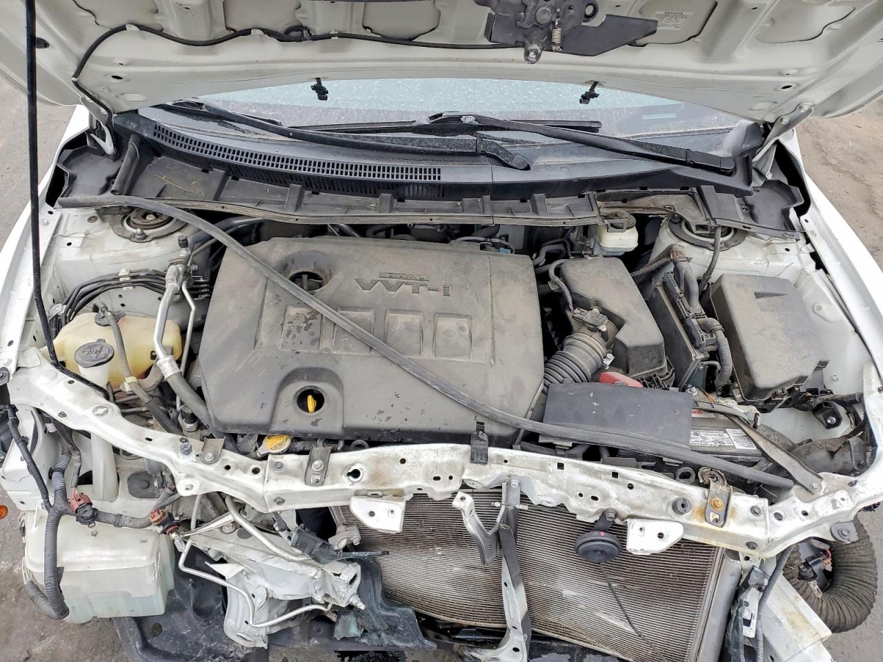 2013 TOYOTA COROLLA LE photo 21