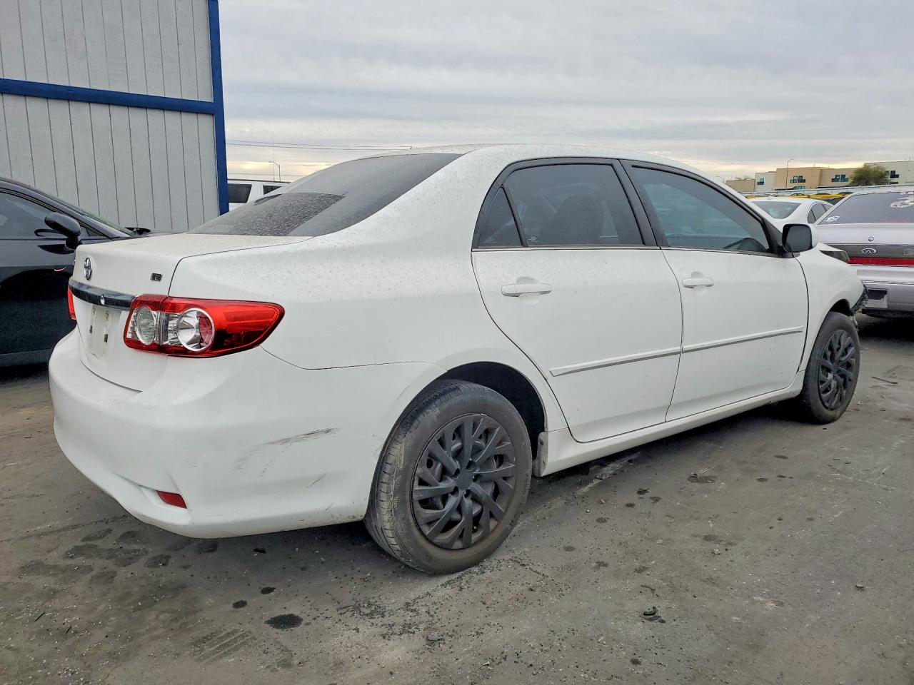 2013 TOYOTA COROLLA LE photo 5