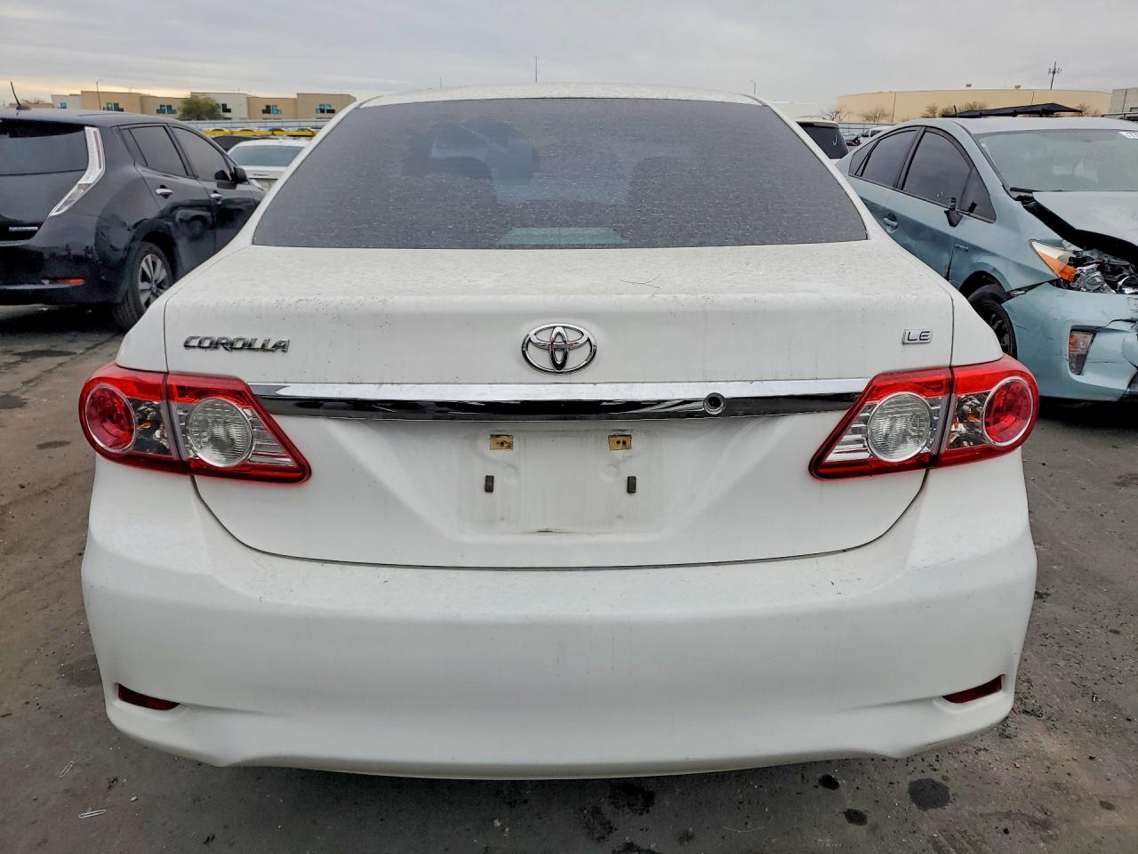 2013 TOYOTA COROLLA LE photo 11