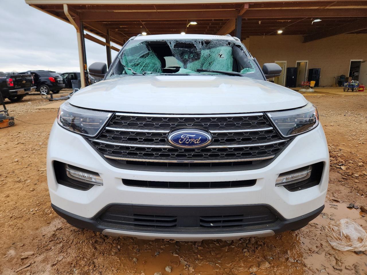 2020 FORD EXPLORER XLT photo 5