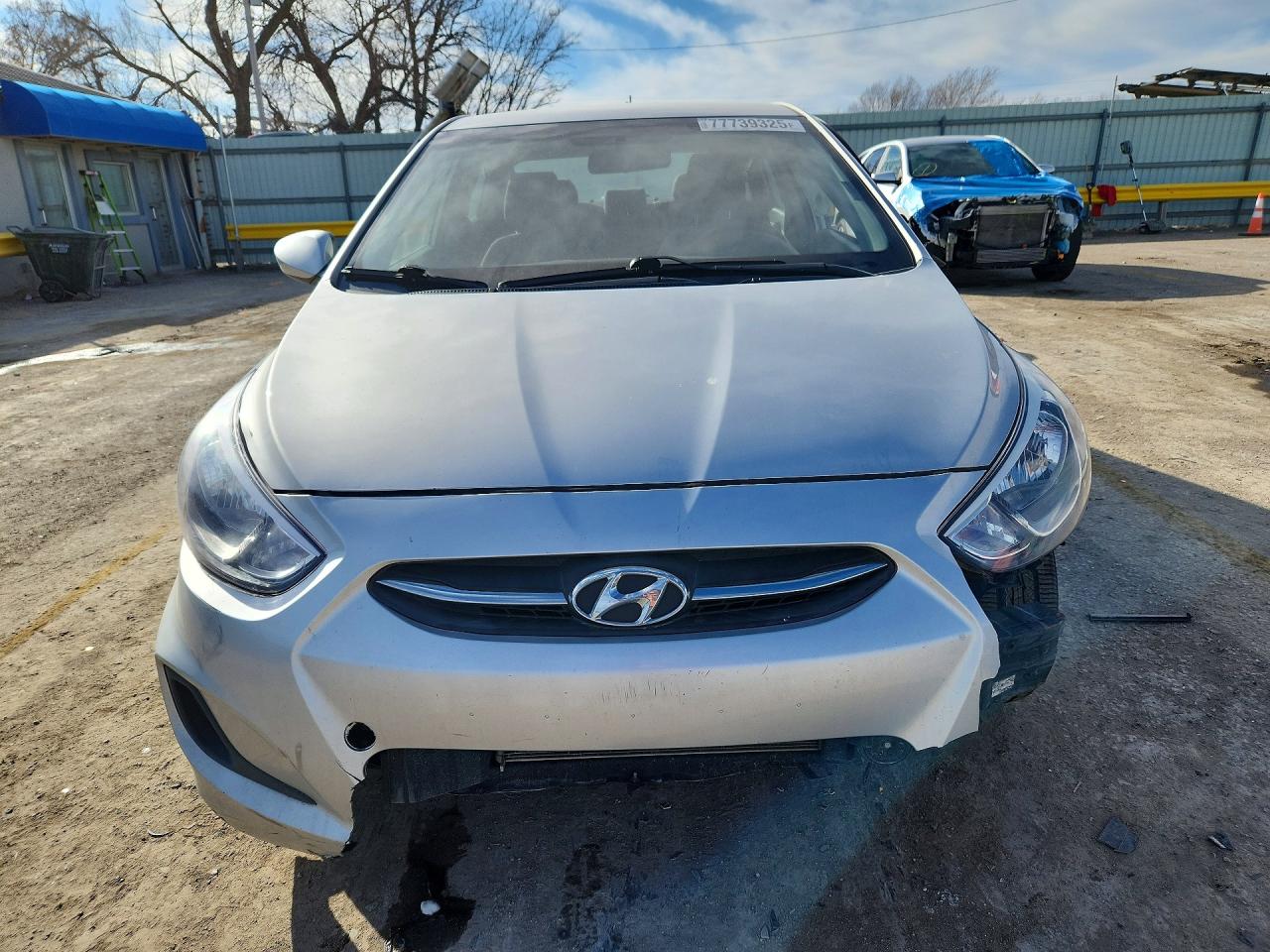 2017 HYUNDAI ACCENT SE photo 5