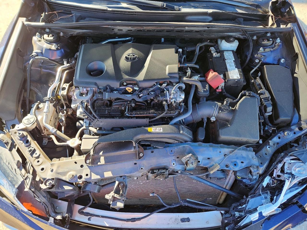 2022 TOYOTA CAMRY LE photo 11